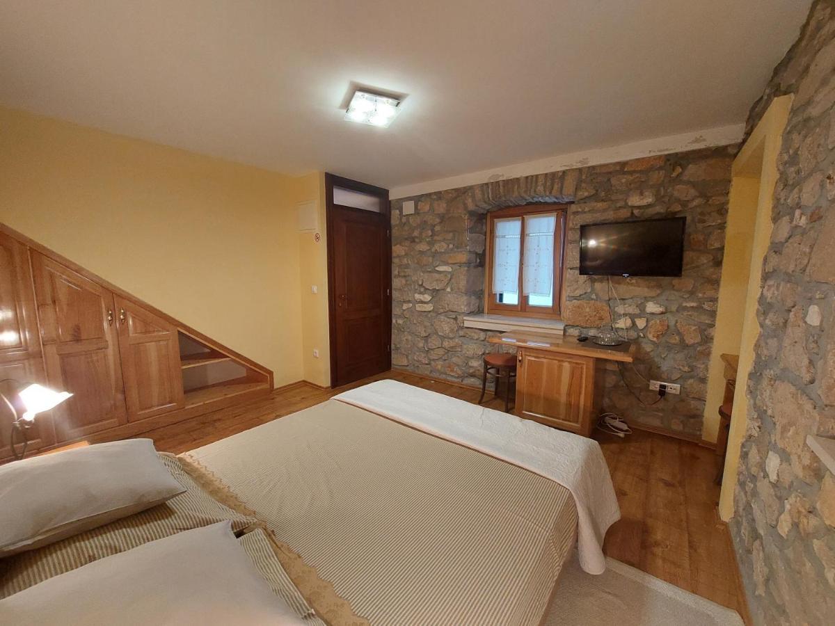 Guest House Paola Примоштен Экстерьер фото
