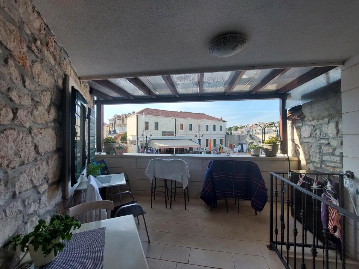 Guest House Paola Примоштен Экстерьер фото