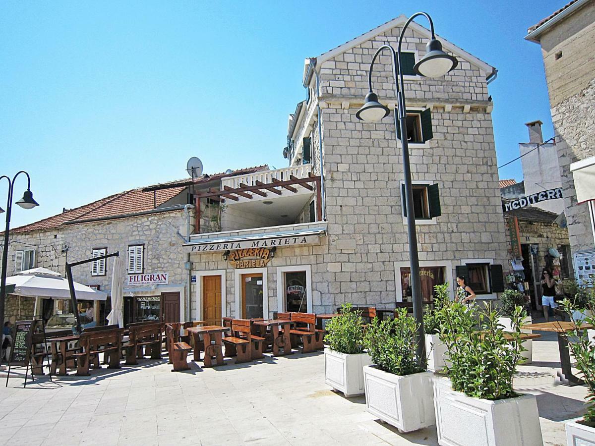 Guest House Paola Примоштен Экстерьер фото